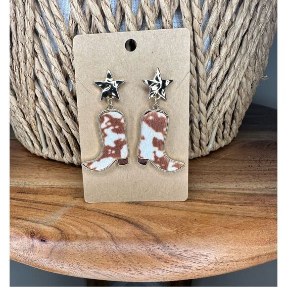 Boot Scooting Boogie Cowgirl Boot Faux Fur Earrings Brown and White - Picture 1 of 1